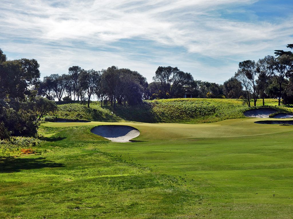 4th Hole at Royal Melbourne Golf Club (Presidents Cup) (439 Yard Par 4)